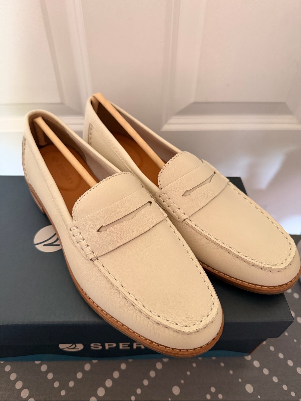 Sperry Women’s Cream Penny Loafers